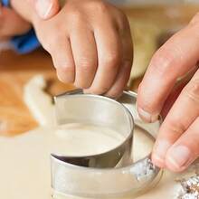 1pc/2pcs Optional Star Cookie Cutter Set, Star And Moon Cookie Cutter Shapes, Mini Moon Star Shaped Cookie Cutters For Baking Pastries, Fondant, Baby Shower, Wedding, Holiday Party Metal Cookie Cutters - Multicolor - View 5