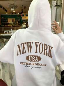 Sudadera con capucha de patrón de Nueva York para mujeres - 100% casual, con capucha con cordón y bolsillo delantero, cálida para otoño e invierno, lavable a máquina, blanca con letras marrones - Blanco - Ver 1