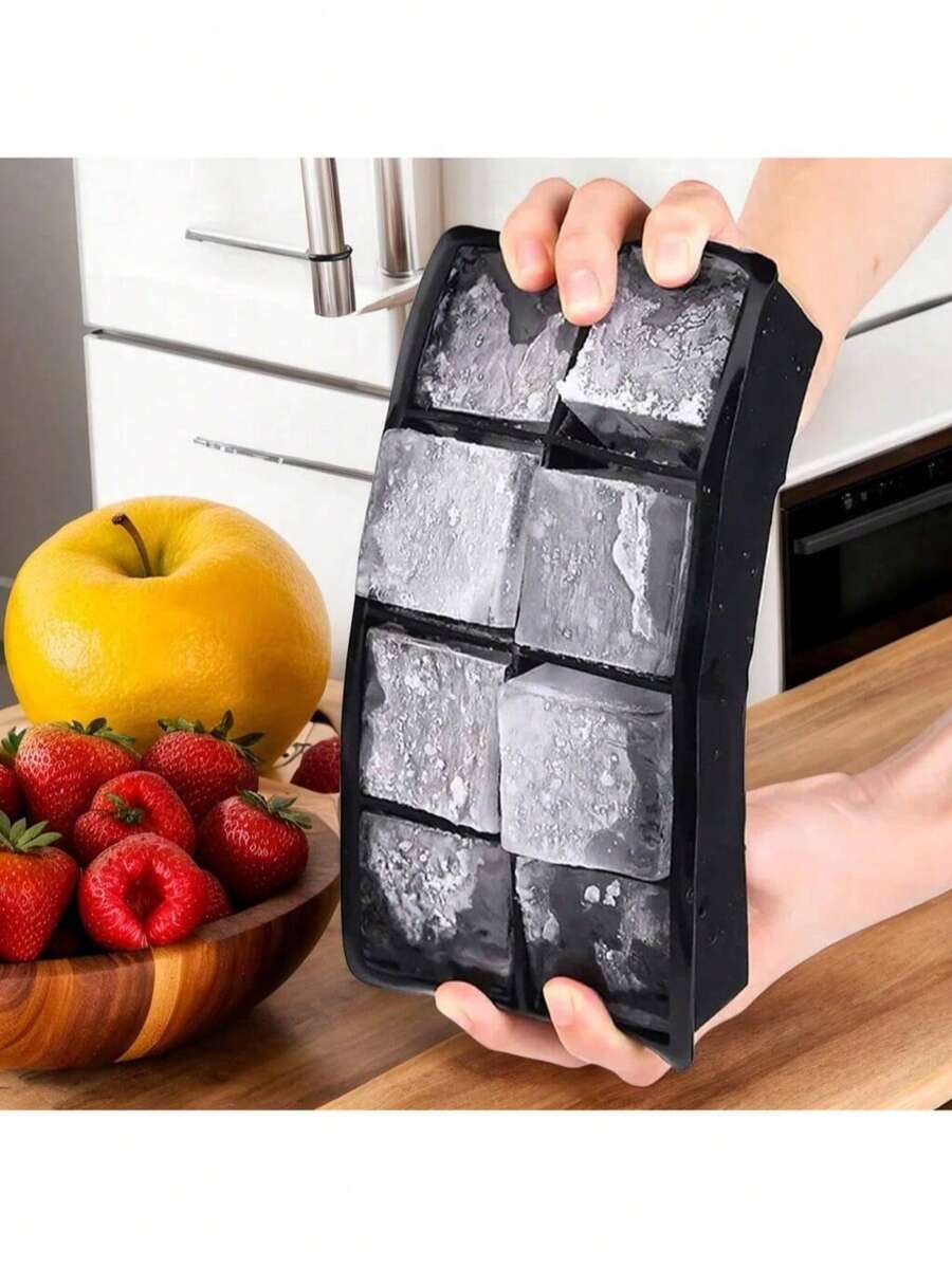 1 khay làm đá viên silicon cỡ lớn, 4/6/8 ô, không nắp. Khuôn làm đá tái sử dụng này rất tuyệt vời để làm đá viên trong tủ lạnh, một dụng cụ thiết yếu cho nhà bếp và căn hộ, đặc biệt thích hợp cho các bữa tiệc. Khay làm đá viên silicon hình vuông cỡ lớn, dùng để tự làm đồ uống đông lạnh, dễ dàng lấy đá ra, thích hợp cho gia đình, dụng cụ nhà bếp và đồ dùng gia đình.