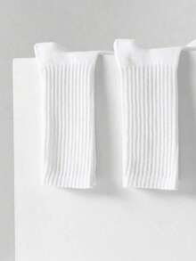 1 Pair Of Pure White Women's Plush Mid Tube Socks(Without Sock Card)