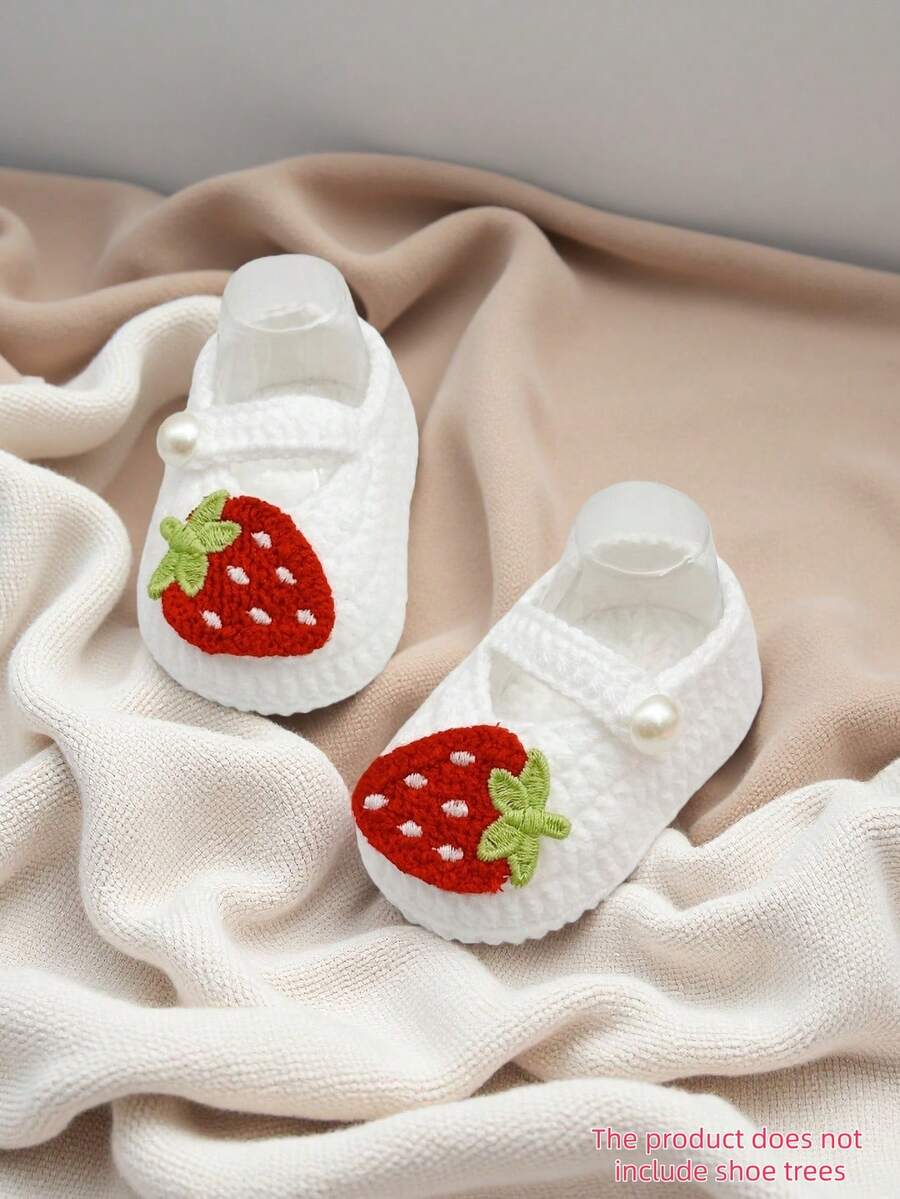 1 Paar Baby Mädchen weiße Satin Schuhe mit Erdbeerstickerei und Perlknöpfen - Weiss - Übersicht 1