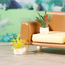 桌面微缩场景模型，包含键盘、鼠标和绿色植物 - 手工桌面微景观艺术品，创意礼物，桌面爱好者的理想之选 | 新奇玩具，桌面文化，收藏艺术品