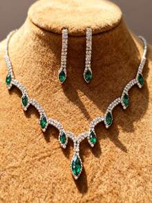طقم مجوهرات للنساء مكون من قلادة وأقراط من الأحجار الكريمة الخضراء والماس اللامع، مناسب لحضور حفلات الخطوبة والزفاف وأعياد الهالوين والكريسماس