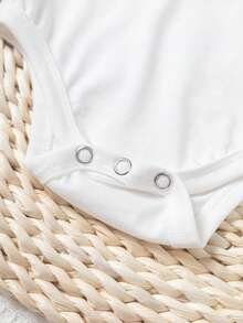 Baby Bodysuit"My Heart Belongs To Gigi" With Red Heart & Arrow Accents, Newborn Cute Grandparent - Love Outfit,Cotton - 白色 - 查看 3