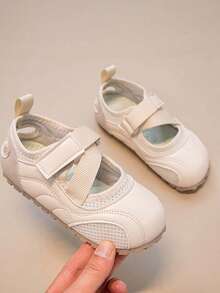 1双儿童透气网面运动鞋，软底舒适休闲鞋，男女童均适用，松紧带设计，适合上学、跑步、日常穿着。 - 米色 - 查看 3