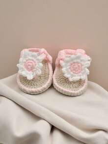 1 Pair Handmade Infant Sandals, Crochet Daisy Pattern, Yellow & White, Pearl Button Decor - Pink - View 4