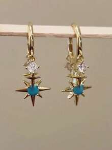 一对优雅时尚的四角星耳环，适合女性在任何场合佩戴