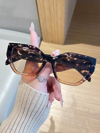 1 Pair Unisex Classic Retro Cat Eye PC Material Contrast Color Fashion Fashion Glasses, Suitable For Daily Driving, Party, Travel, Beach