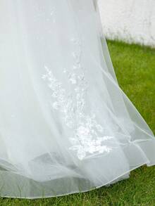 YOUKEFEIER 2025新款法式轻盈婚纱，深V领珠饰露背收腰修身拖尾新娘礼服，简约优雅目的地婚礼蕾丝雪纺长拖尾 - 米色 - 查看 10