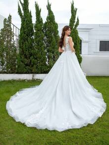 YOUKEFEIER 2025新款法式轻盈婚纱，深V领珠饰露背收腰修身拖尾新娘礼服，简约优雅目的地婚礼蕾丝雪纺长拖尾 - 米色 - 查看 8