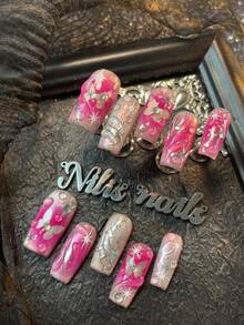 Juego de 10 uñas cuadradas, con diseños de ojos de gato rosa y teñido anudado de rosa, mariposas pintadas a mano, patrones geométricos y diseños de gotas de agua 3D, estilo Y2K, adecuado para que las mujeres lo usen a diario, en fiestas y el Día de San Valentín (incluye: un trozo de pegamento de gelatina y una tira de fricción)