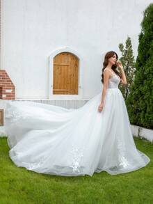 YOUKEFEIER 2025新款法式轻盈婚纱，深V领珠饰露背收腰修身拖尾新娘礼服，简约优雅目的地婚礼蕾丝雪纺长拖尾 - 米色 - 查看 3