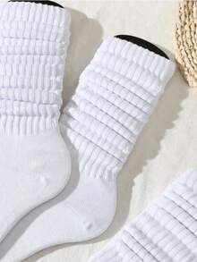 1 Pair Of Pure White Women's Plush Mid Tube Socks(Without Sock Card)