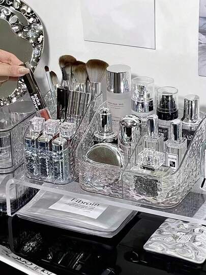 1个化妆品收纳盒，化妆品展示架，多功能桌面储物盒，带多层搁板，适用于浴室/卧室/书桌/梳妆台收纳，透明塑料材质