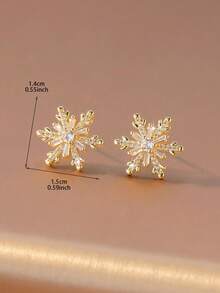 1 Pair Snowflake Rhinestone Earrings, Dual-Tone Gold & Silver Options, Minimalist Luxury, 3D Sparkling Studs, Suitable For Christmas Party, Daily Wear, Winter Earrings - Snowflake - View 5