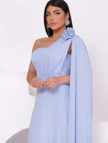 Women's Long Party Dress, One Shoulder, Draped With Slit – Elegant Fluit Fabric For Bridesmaids, Weddings, And Graduations – One Size Fits All. Elegant Asymmetrical Party Dress For Weddings. - 淺藍色 - 查看 3