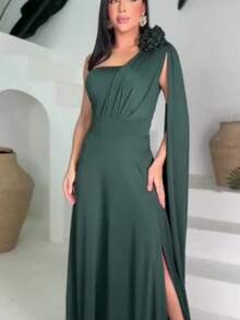 Women's Long Party Dress, One Shoulder, Draped With Slit – Elegant Fluit Fabric For Bridesmaids, Weddings, And Graduations – One Size Fits All. Elegant Asymmetrical Party Dress For Weddings. - 綠色 - 查看 1