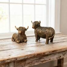 Encantadora estátua de vaca das Terras Altas em resina - peça decorativa para sala de estar, quarto, mesa de escritório, armário, estante, ótima opção de presente para o Dia das Mães, inauguração de casa e aniversário para mulheres, mães e avós. - Multicolorido - Ver 8