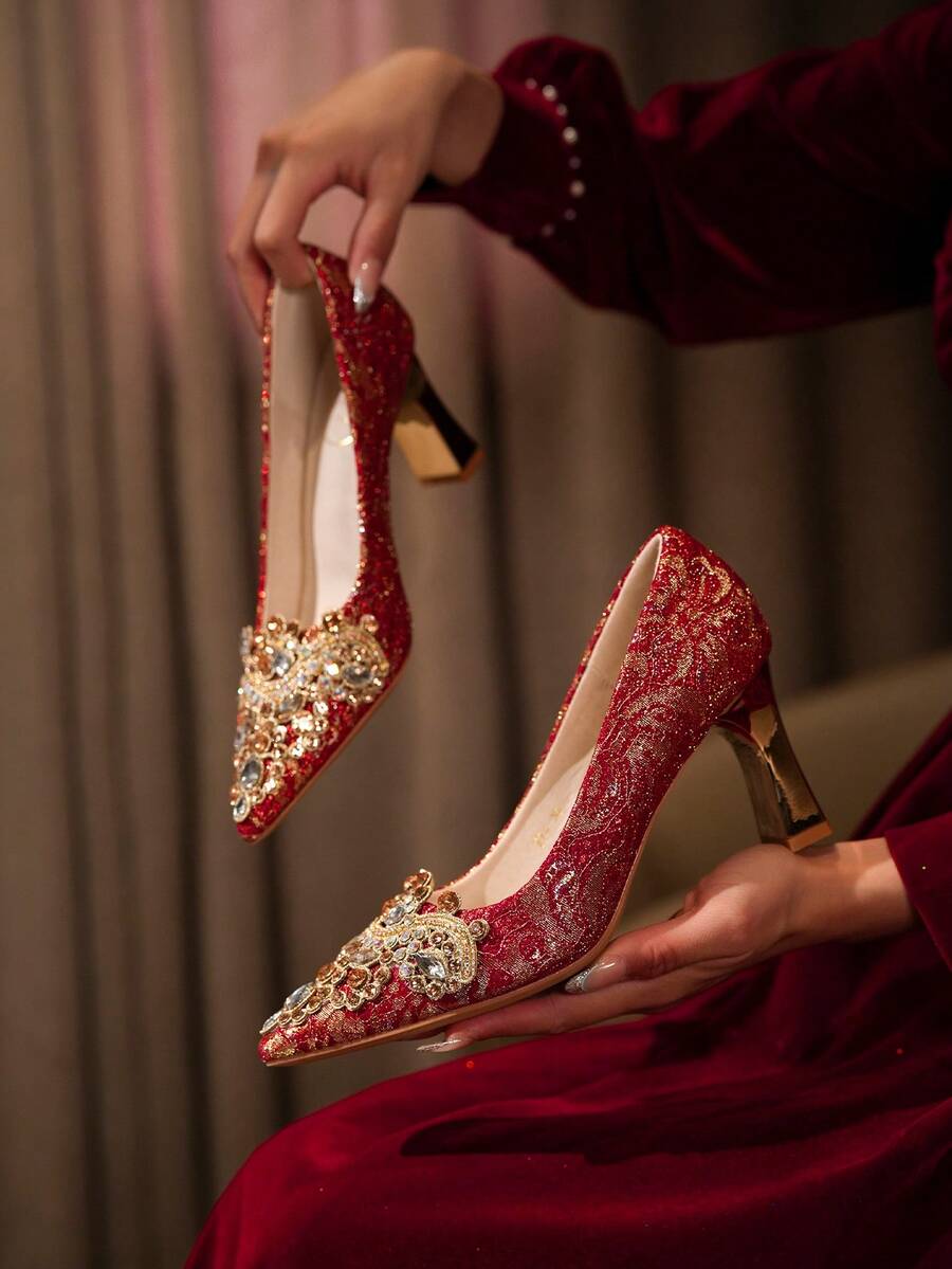 Elegant Pointed Toe Crystal Embellished Red Qun Gua Wedding Shoes, Thick Heel, Non-Slip, Bridal High Heels - Red - View 1