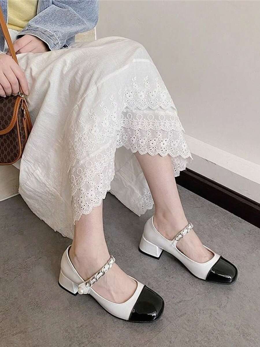 Scarpe Mary Jane con catena di perle nere e bianche, pumps con tacco chunky vintage per vacanze e appuntamenti - Bianco - Visualizzare 1