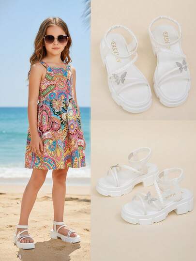 大码女童时尚凉鞋，白色，柔软PU皮革编织材质，闪亮水钻蝴蝶装饰，弹性踝带，圆头，3厘米厚坡跟，适合3-15岁女孩，休闲、沙滩、上学、度假穿着，春夏新品