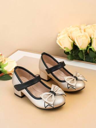 1 par de zapatos de tacón alto de moda de unicolor para mujer, con puntera en blanco y negro con decoración de lazo, plantilla acolchada cómoda, adecuado para todas las ocasiones y fiestas