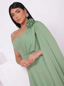 Women's Long Party Dress, One Shoulder, Draped With Slit – Elegant Fluit Fabric For Bridesmaids, Weddings, And Graduations – One Size Fits All. Elegant Asymmetrical Party Dress For Weddings. - 薄荷綠 - 查看 2