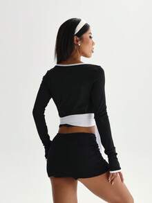 Pure Y2K & Sexy Black - White Color - Block Cross Tie Cropped Top, Y2K Girl's Clever Two - In - One Crop T - Shirt, American Retro Slim - Fitting Top With Design Sense - Black - View 3