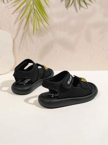 1双休闲百搭小熊图案魔术贴凉鞋，软底防滑，新款儿童/小学生露趾凉鞋，易于清洁 - 黑色 - 查看 3