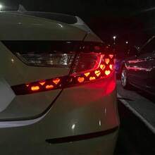 2pcs Heart-Shaped Brake Light Stickers, Cute Couple Car Decals, Honeycomb Vinyl Decorative Stickers, Universal Car Stickers - 黑色 - 查看 3