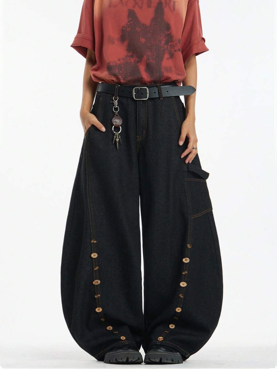 1 pieza Pantalones vaqueros de hombre con patchwork vintage y bordado de la marca Justice, con botones de resina y pierna ancha, ajuste holgado (cinturón y accesorios no incluidos)