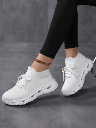 Zapatillas deportivas casuales para mujer, nuevo estilo 2025, suela gruesa de plataforma, antideslizante, parte superior de malla de tejido resistente, transpirable, para deportes al aire libre, unicolor, de caña baja, con cordones, para deportes al aire libre, cómodas, absorben el sudor, resistentes a los olores, zapatillas deportivas transpirables