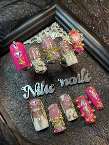 10片方形美甲贴片，粉色和玫瑰红美甲，白色法式风格，3D爱心、钢珠、彩色钻石和美甲宝石配件装饰，手绘金属几何图案，Y2K风格可佩戴美甲套装，适合女性和女孩日常佩戴，也适合派对和情人节佩戴（包含：一块果冻胶和一条摩擦条） - 粉色 - 查看 3