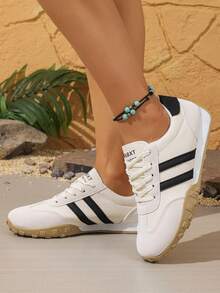 Giày thể thao nữ cổ thấp buộc dây kẻ sọc phong cách retro - Giày casual kiểu vintage, kẻ sọc đỏ/đen/be, phần trên mềm mại thoáng khí, đế bền chắc chống trượt, thiết kế đa năng dễ phối với quần jeans, váy, quần short và chân váy. - Đen và trắng - Xem 3
