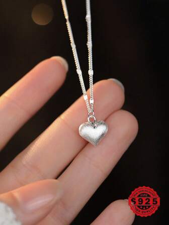 1pc Luxury S925 Sterling Silver Matte Textured Heart Pendant Necklace, Minimalist & Sweet Design, Delicate Heart-Shaped Clavicle Necklace, Suitable For Women Daily Wear, Gift Packaging Included