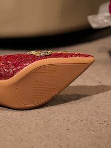 Elegant Pointed Toe Crystal Embellished Red Qun Gua Wedding Shoes, Thick Heel, Non-Slip, Bridal High Heels - Red - View 7