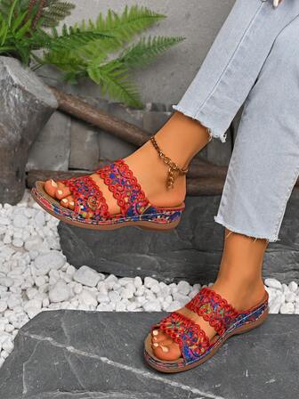 Hollow Out Beach Casual Summer New Fashion Hollow Wedge Slippers, Comfortable Outdoor Sandals, Red Embroidery Fashionable Slippers, Beach Sandals