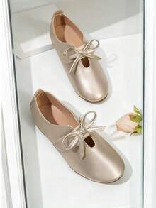 Little Girl's Bow-Detailed Lace-Up Flats – Smooth Metallic Finish & Soft Sole Design Perfect For Daily Wear, School Events, Birthday Parties, Dance Practices, And Festive Occasions Including Christmas Celebrations, New Year's Gatherings, And Holiday Family Outings – Elegant & Comfortable Footwear For All-Day Play And Special Celebrations - 金色 - 查看 7