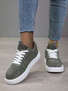 Giày thể thao nữ casual, mẫu mới năm 2026, kiểu dáng Hàn Quốc đơn giản, đa năng, buộc dây, nhẹ, đế bằng, phong cách retro, thể thao thường ngày, cá tính, phù hợp cho mặc hàng ngày, đi chơi, dạo phố, dự tiệc, đi học, nghỉ mát, du lịch, đi bộ, giày đế bằng. - xanh quân đội - Xem 2