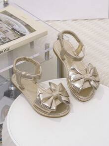 1 pereche de sandale plate la modă pentru copii, piele PU strălucitoare, curea reglabilă cu decor fluture, vârf rotund, sandale plate în stil roman drăguțe, potrivite pentru fete cu vârsta cuprinsă între 5 și 15 ani, zilnic, plajă, petrecere, primăvară/vară - Aur - Vizualizare 8