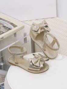 1 pereche de sandale plate la modă pentru copii, piele PU strălucitoare, curea reglabilă cu decor fluture, vârf rotund, sandale plate în stil roman drăguțe, potrivite pentru fete cu vârsta cuprinsă între 5 și 15 ani, zilnic, plajă, petrecere, primăvară/vară - Aur - Vizualizare 7