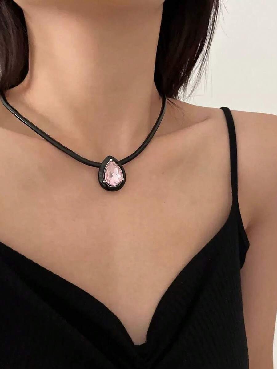 1pc Niche Design Sweet And Cool Hip-Hop Leather Rope Love Zirconia Water Droplet Short Necklace Choker Light Luxury Collarbone Chain Women's Fashion Jewelry - Multicolor - View 1