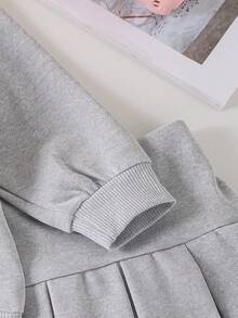 2件套幼儿女童休闲校园风字母印花卫衣和百褶裙套装，春秋季 - 灰色 - 查看 6