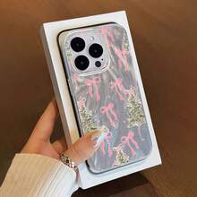 Funda para teléfono con patrón de árbol de Navidad y lazo rosa compatible con fundas de teléfonos ,  17,  16 Pro Max,  15 Pro Max,  13 y  12. Fabricada en material TPU, que proporciona protección contra golpes y caídas. Es un gran regalo para familiares, amigos, Navidad, días festivos y celebraciones de invierno. cubiertas, funda de teléfono, fundas de teléfono, funda de , funda de  17 pro, funda de  16, navidad, funda de  17 pro max, funda de  17, fundas de , funda de  15,  17 pro max, fundas para , funda de  16 plus, regalos de navidad, funda de  13, funda de teléfono de navidad, funda de  16 pro, funda de teléfono  15, funda de teléfono  13, funda de  74, rosa, funda de teléfono rosa, regalos, malvado, regalos para mujeres, funda de teléfono linda, regalos para hombres, funda de teléfono negra, regalos para hombres - transparente - Ver 4