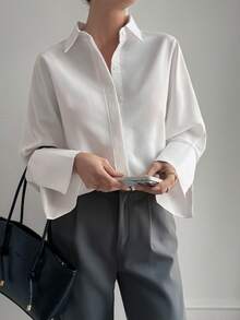 女士白色复古长袖衬衫，适合商务面试、通勤、休闲放松等场合，简约优雅，日常穿着、居家、街头风皆宜，是冬季的理想之选。也适合情人节、新年等春季穿着。 - 白色 - 查看 3