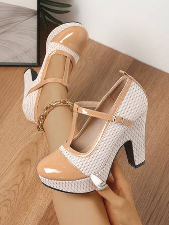 2024 Nuevos tacones altos sexy de malla, transpirables, blancos, de punta redonda, tacón grueso, zapatos de vestir para mujer