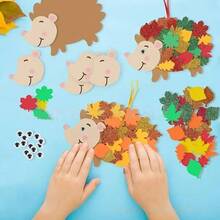 Set di corone autunnali, natalizie e del Ringraziamento, con foglie d'acero autunnali e ricci. Opere d'arte artigianali per genitori e figli, e adesivi lucidi, kit fai-da-te con adesivi in feltro a forma di foglie d'acero autunnali. Decorazioni per casa, scuola e feste, kit per decorazioni di Ringraziamento, Natale e Ognissanti - Multicolore - Visualizzare 11