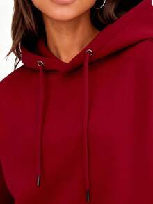 Fashionable Outdoor Hooded Sweater For Women. Black Hoodie With Dog Paw Print And "Dog Mama" Text For Dog Lovers. Casual Style. Perfect For Dates, Outings, And Holiday Gifts. - 酒紅色 - 查看 5