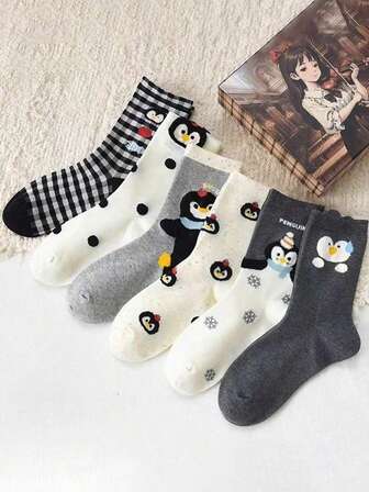 6双装女士卡通企鹅字母图案可爱甜美日式透气中筒袜