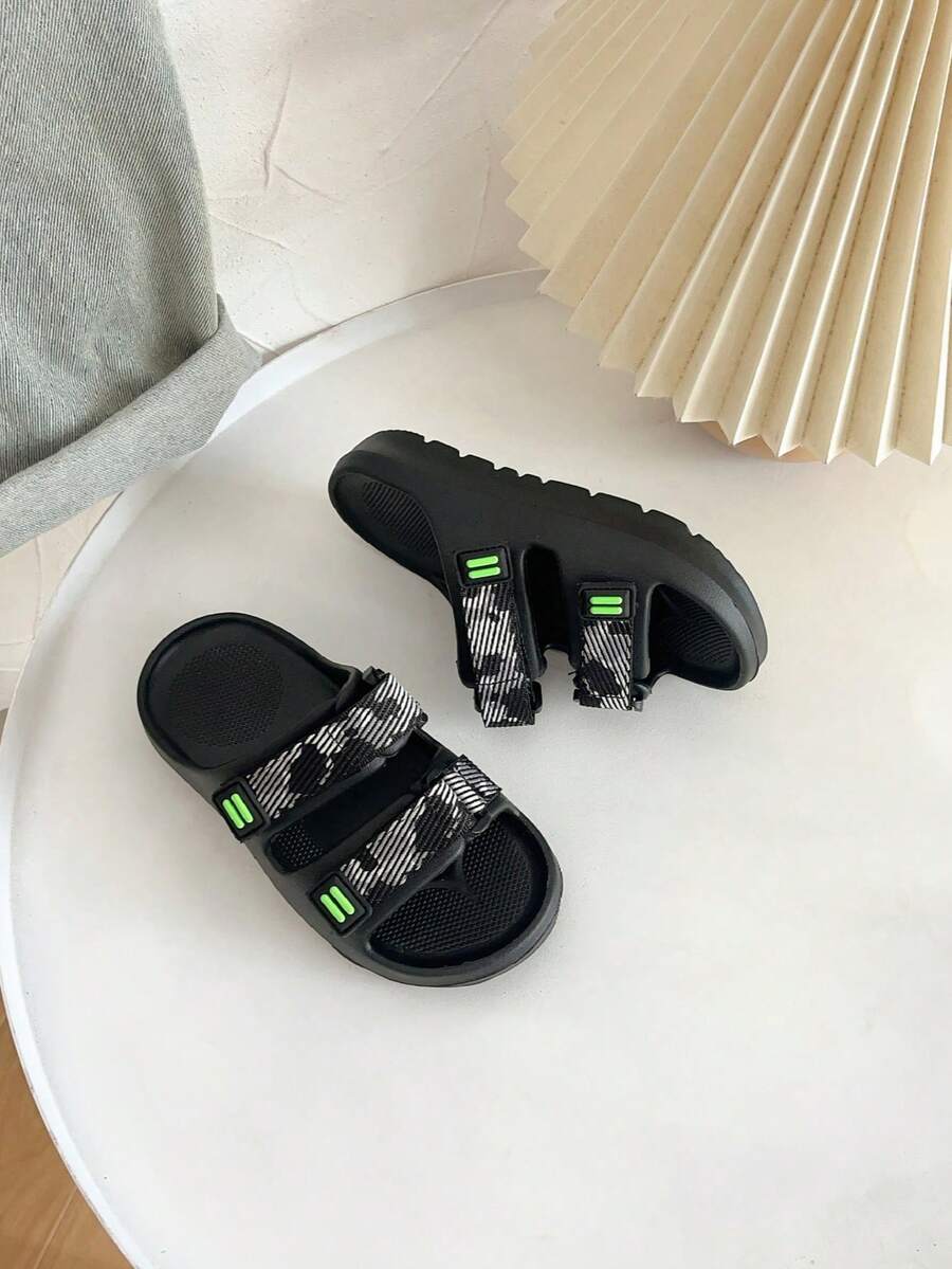 1 Pair Kids Camouflage Stylish EVA Non-Slip Slippers, Comfortable Casual Wear For Indoor, Outdoor, Beach, Suitable For Toddler & Big Children - Black and White - View 1